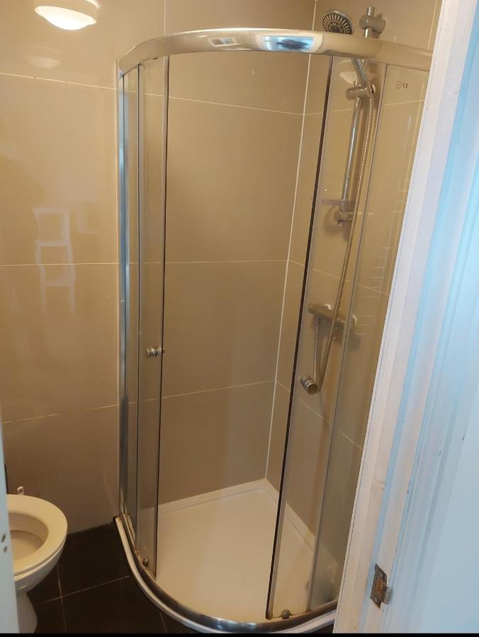 W13 X Weekly Monthly Discount Homestay