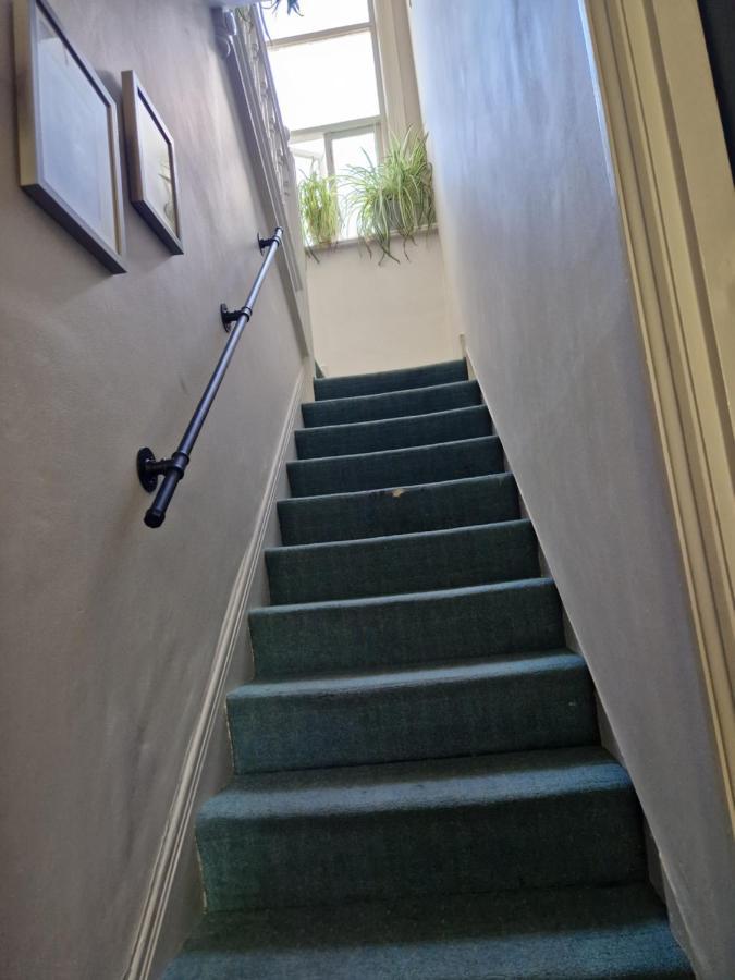 A Lovely One Bedroom In Hither Lane