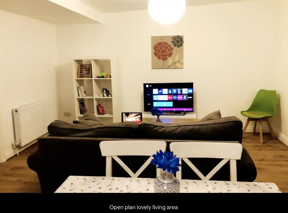 Peaceful Flat In * London
