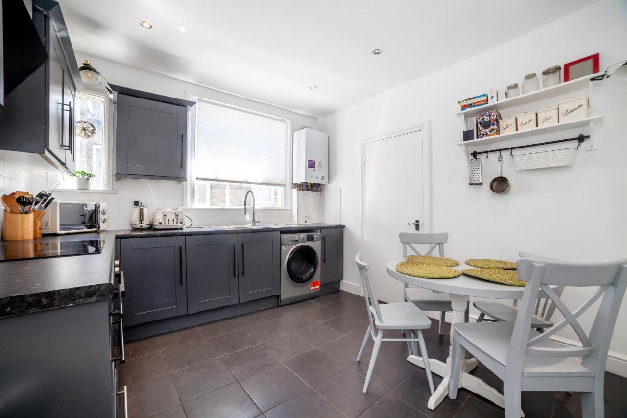 Appartement Amazing 2bdr Near Park, Herne Hill Londen