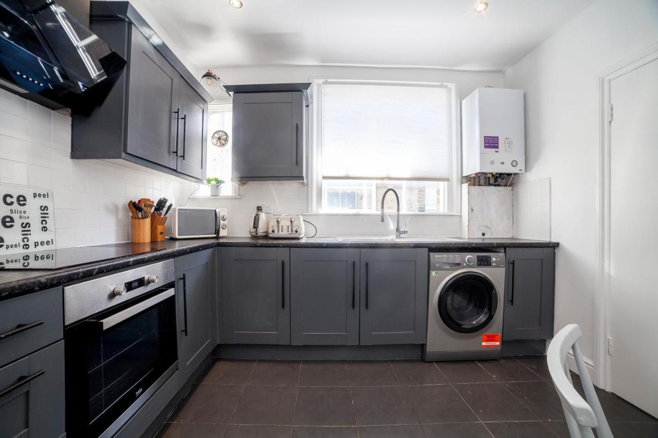 Appartement Amazing 2bdr Near Park, Herne Hill Londen