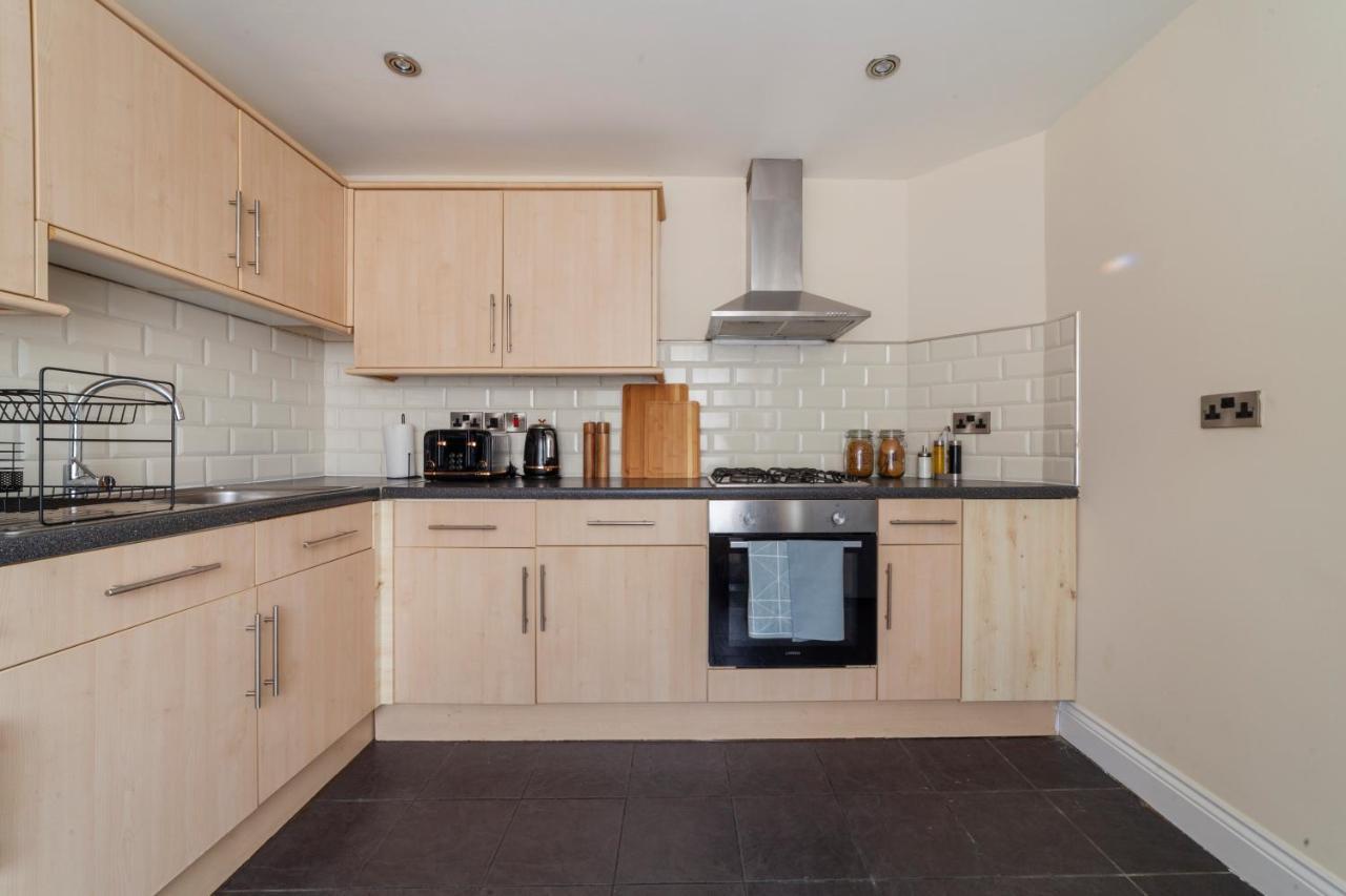 Arte Serviced Stratford - 3 Bedrooms 2 Bathrooms London, Stratford, Maryland, Free Parking, Garden, Weekly Or Monthly - Up To 8 Guests Ferienhaus *