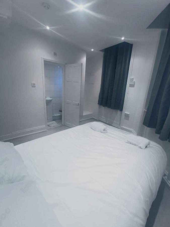 Bed and breakfast Y2 *