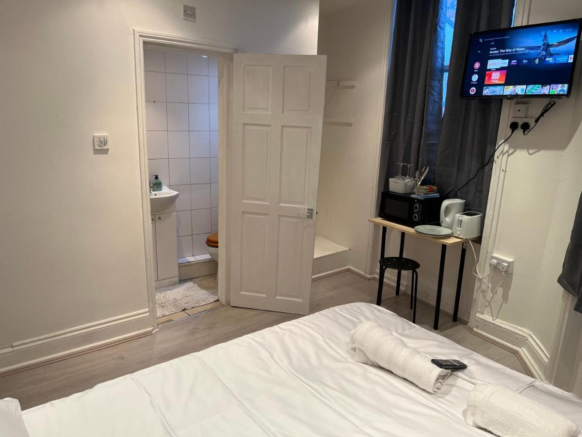 Y2 Bed and breakfast *
