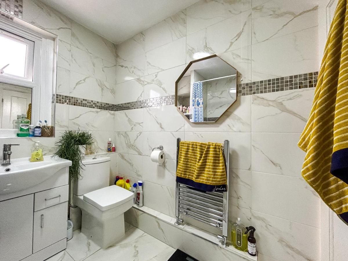 Accommodatie bij particulieren Spacious Double Bedroom In Shooters Hill *
