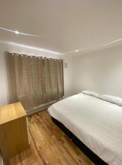 Homestay Twin/king Private Bedrooms In Beautiful Homestay With Private Parking