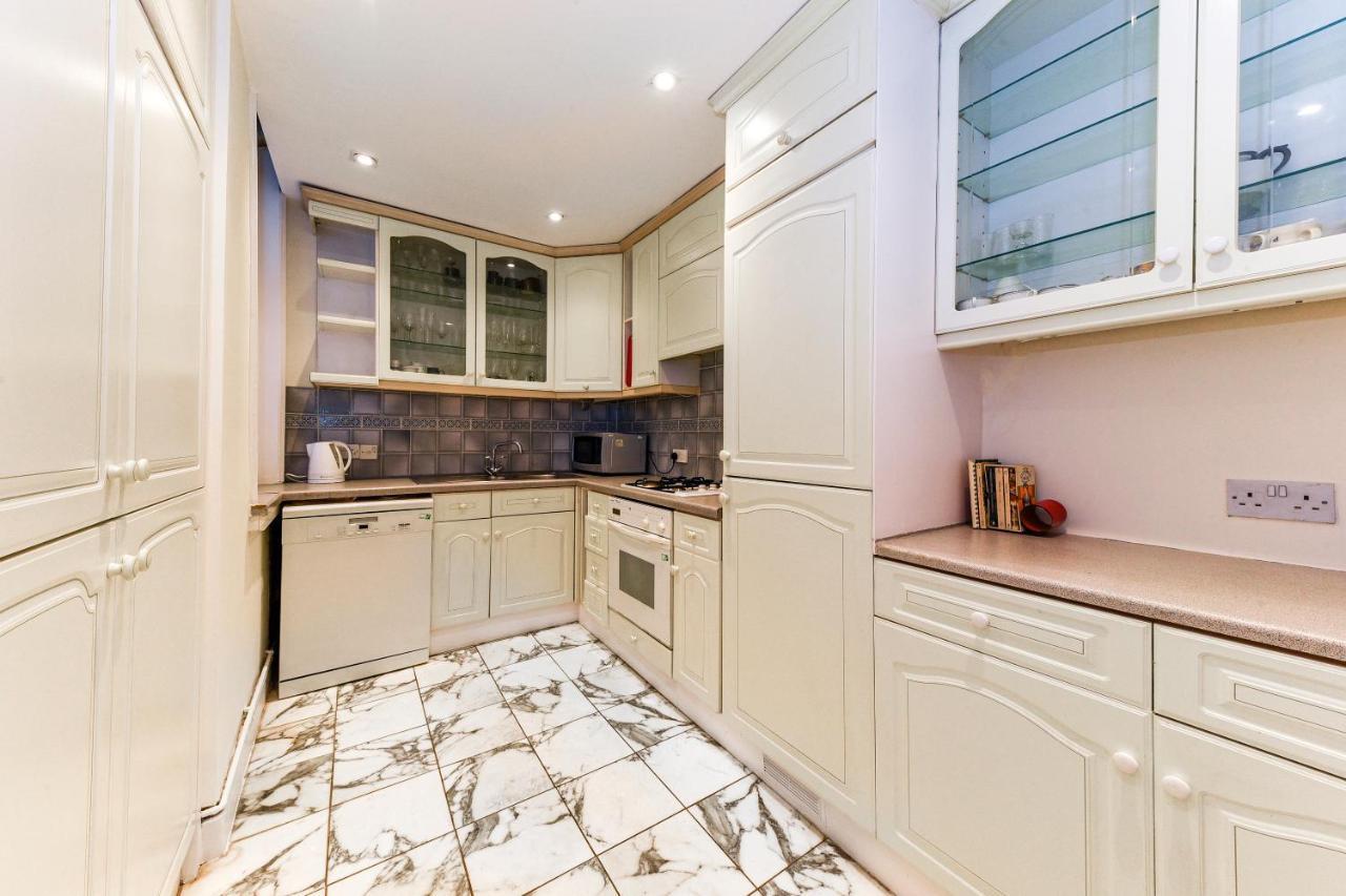 Hydepark Queens Gate Apartment London