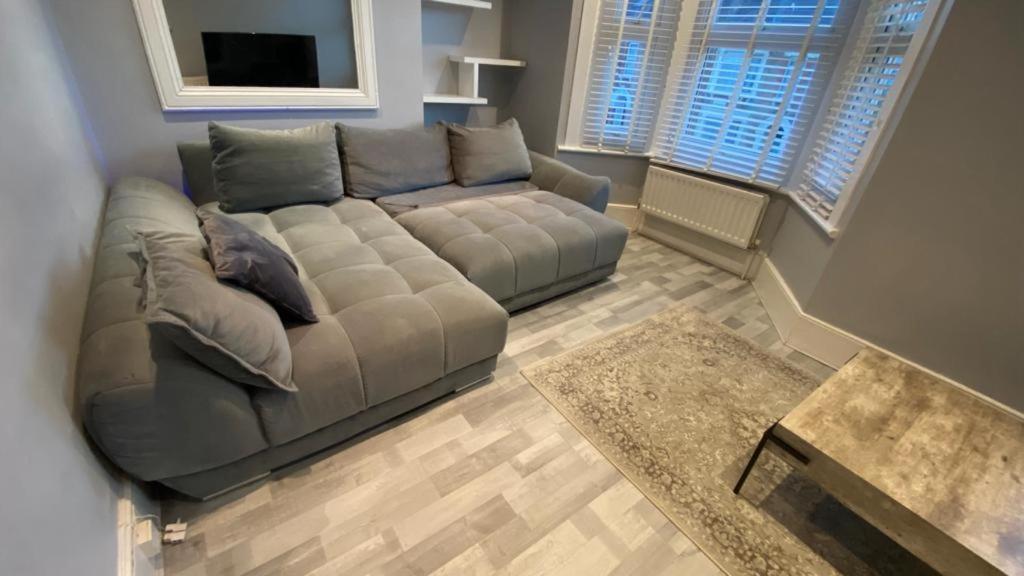 Double And Single Bedrooms In Flat Gasthuis
