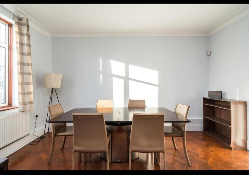 Apartment Immaculate Spacious 3 Bedrooms Flat Wembley Park *