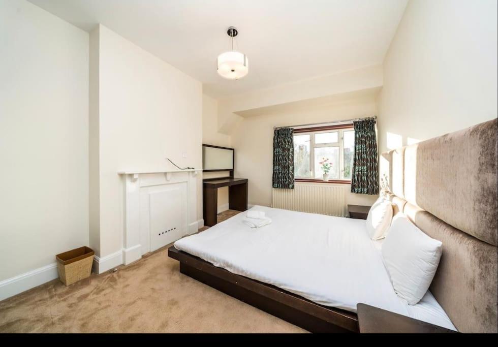 Apartment Immaculate Spacious 3 Bedrooms Flat Wembley Park London