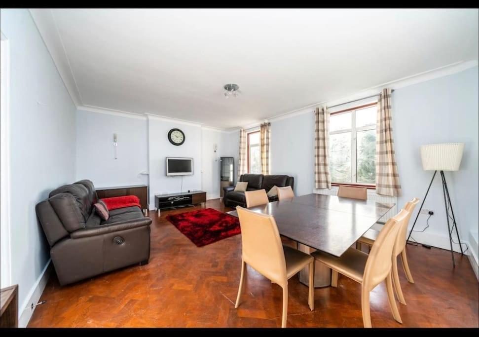 Apartment Immaculate Spacious 3 Bedrooms Flat Wembley Park London