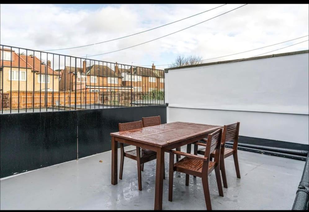 Immaculate Spacious 3 Bedrooms Flat Wembley Park Apartment *