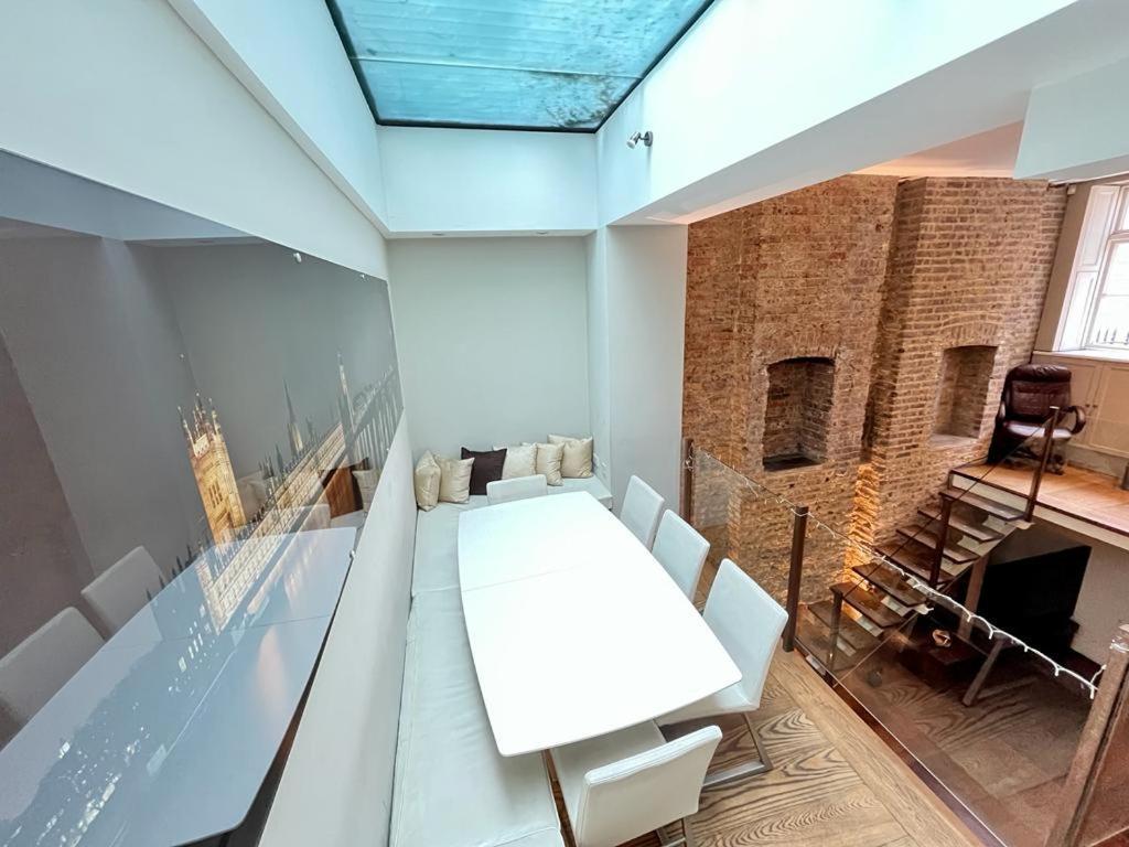 Apartment 4 Floor In Covent Garden London