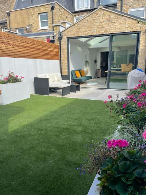 Whole House, Ensuite & Garden, 3 Bedrooms *