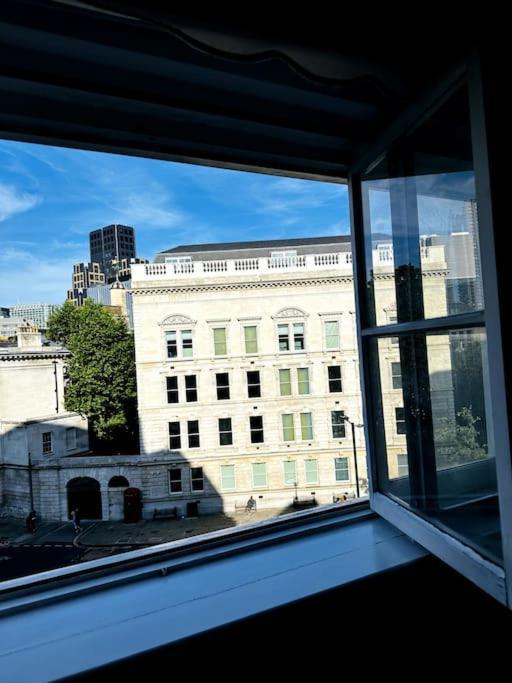 Apartment 2bed Farringdon St Paul Long Discounts By Cozystays