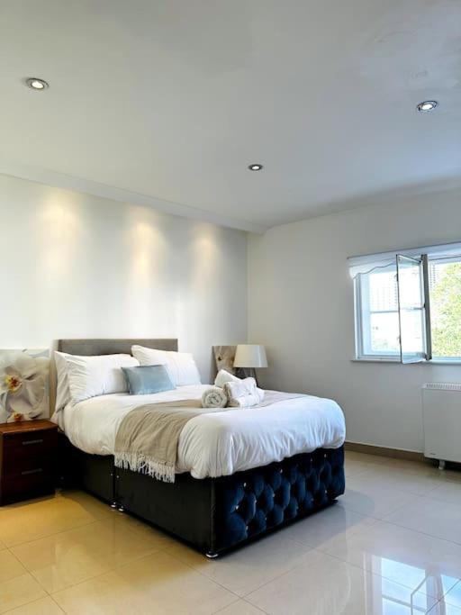 Apartment 2bed Farringdon St Paul Long Discounts By Cozystays London