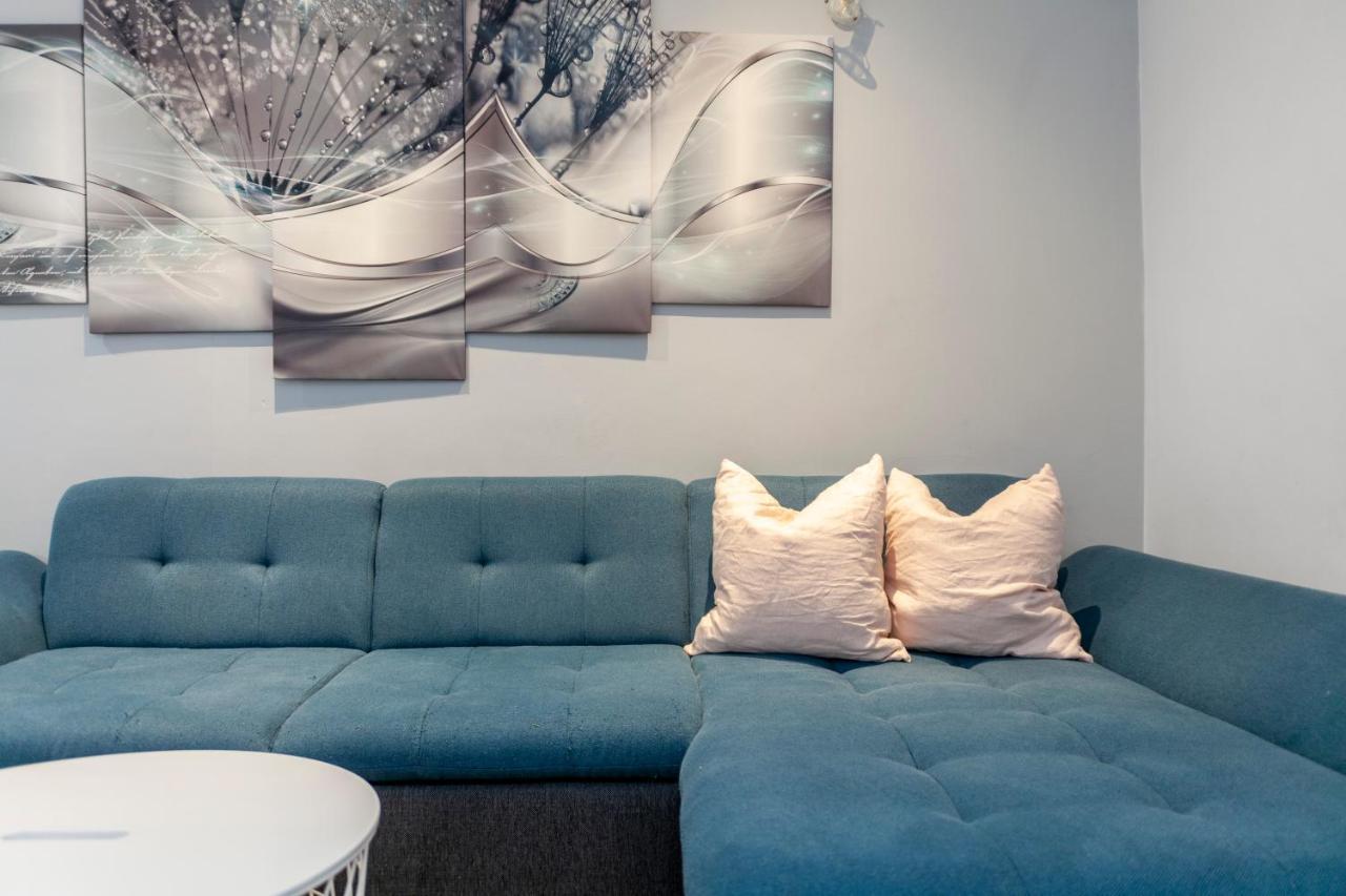 Appartement Bright 1 Bedroom Wpatio, Next To Westfield Centre Londen
