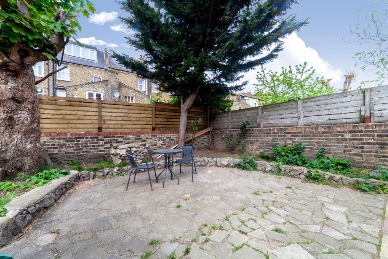 Bright 1 Bedroom Wpatio, Next To Westfield Centre * Londen