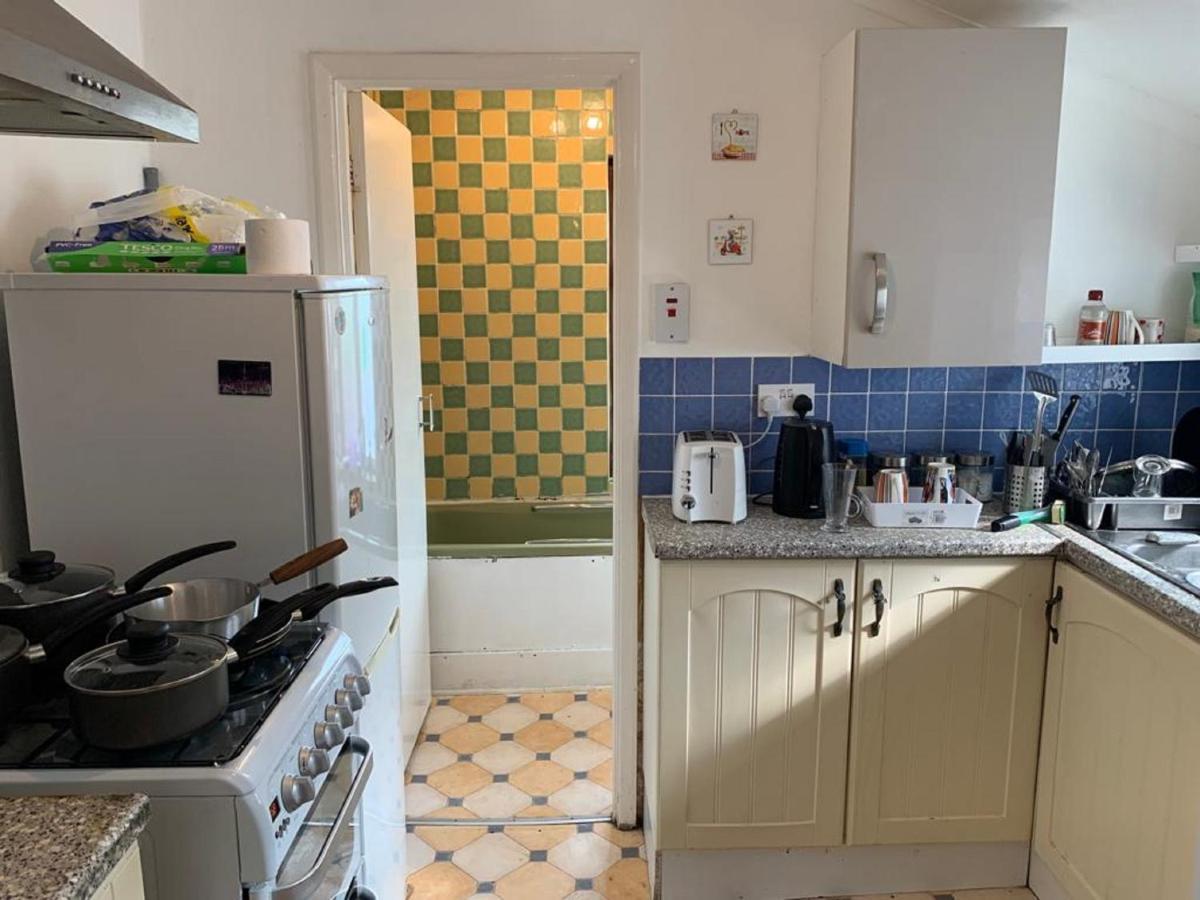 Luxury Extra Large Double Bedroom Near The St Street Gasthuis Londen