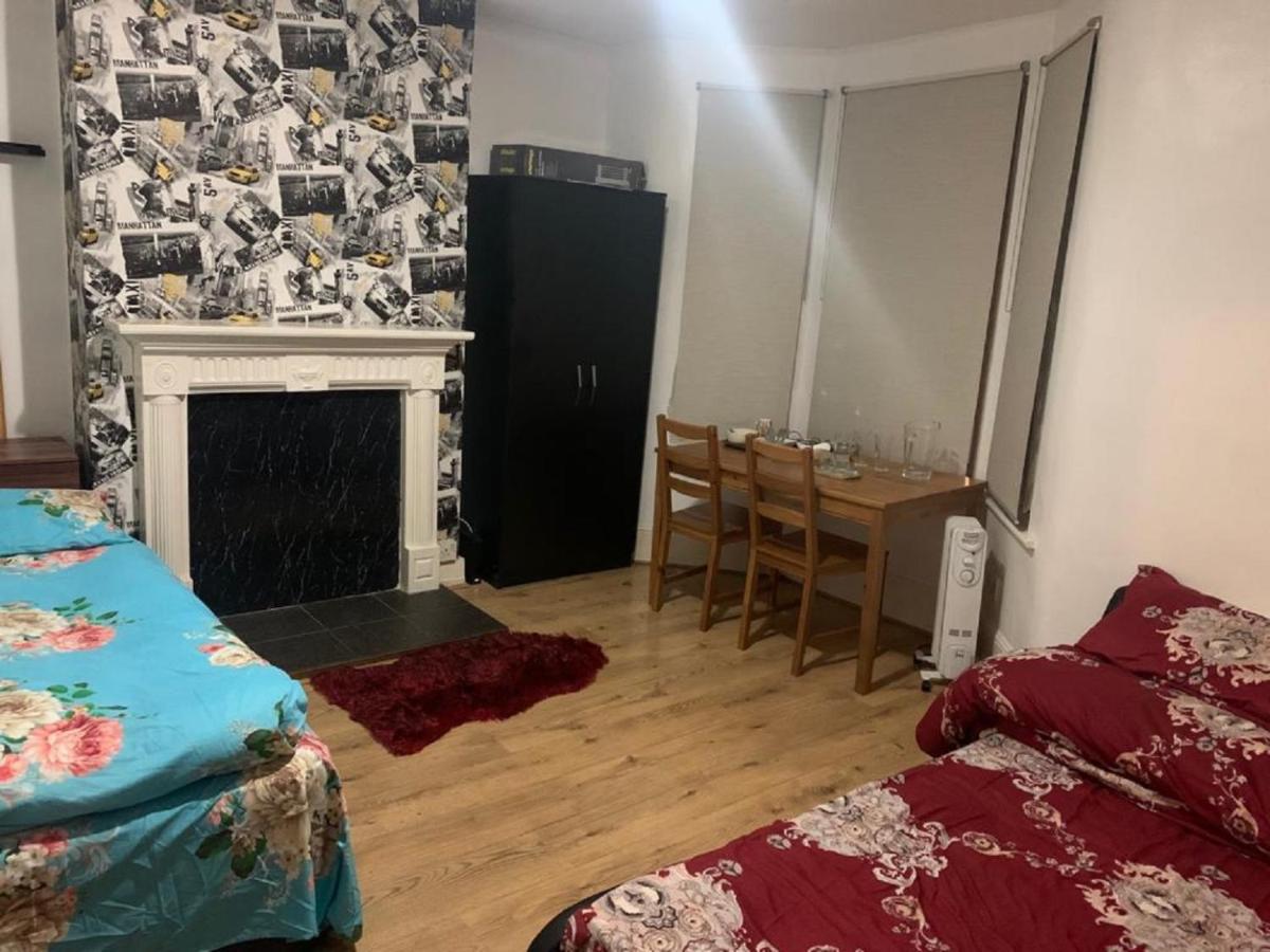 Gasthuis Luxury Extra Large Double Bedroom Near The St Street Londen