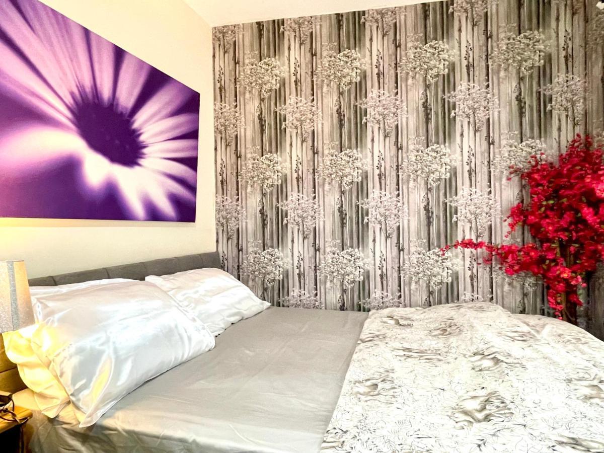 Comfy Double Bedroom With A Private Toilet Accommodatie bij particulieren