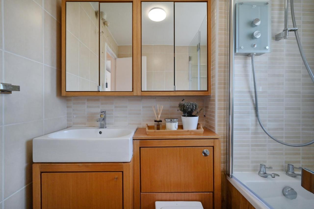 Modern House Near Canary Wharf, Excel, Greenwich *