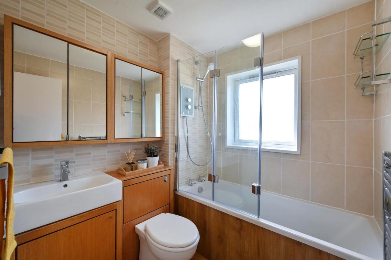 Modern House Near Canary Wharf, Excel, Greenwich Сasa de vacaciones Londres