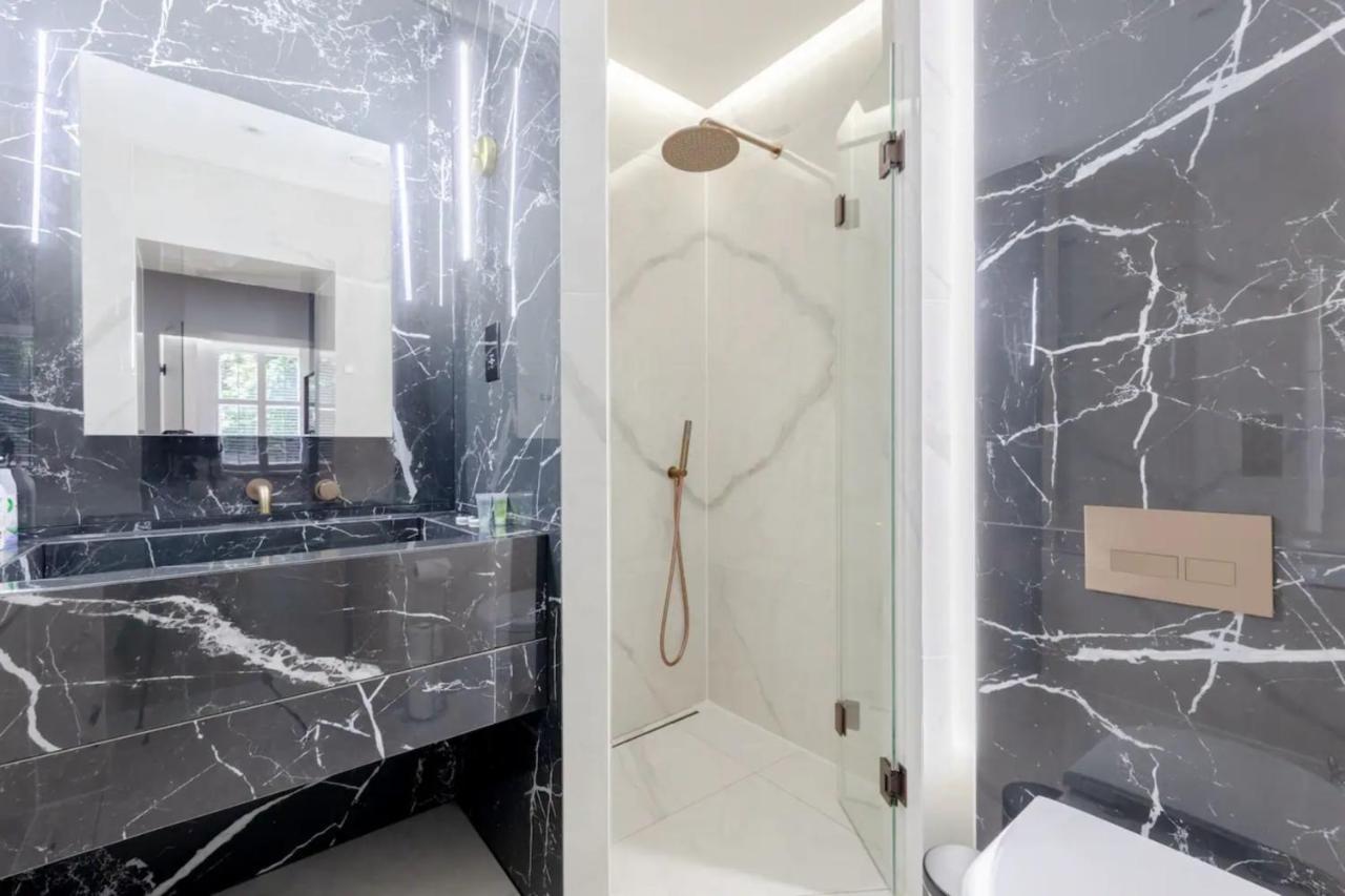 Beautifully Refurbished 2bd Flat - Earl's Court! Apartment *