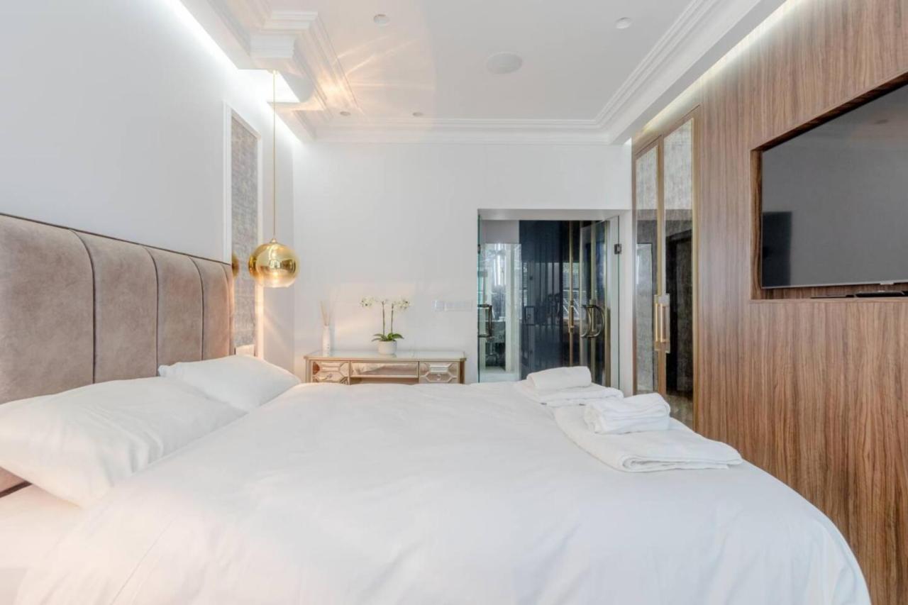 Apartment Beautifully Refurbished 2bd Flat - Earl's Court! *