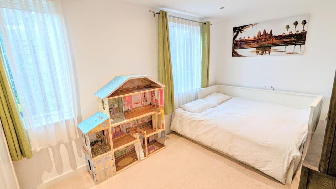 3 Bedroom House In Camberwell Сasa de vacaciones *