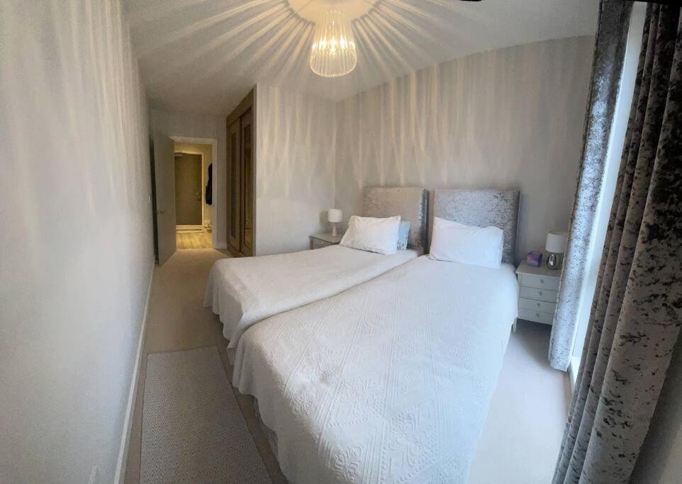 2 Bedroom Acton Apartment