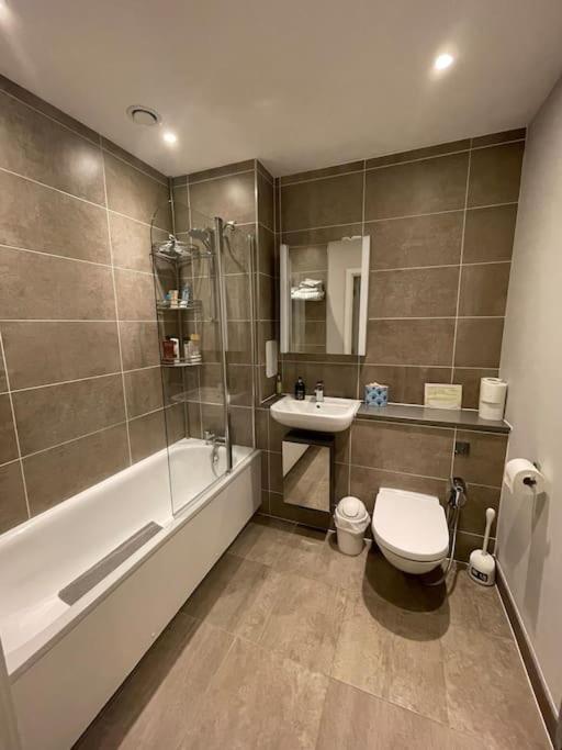 2 Bedroom Acton Apartment