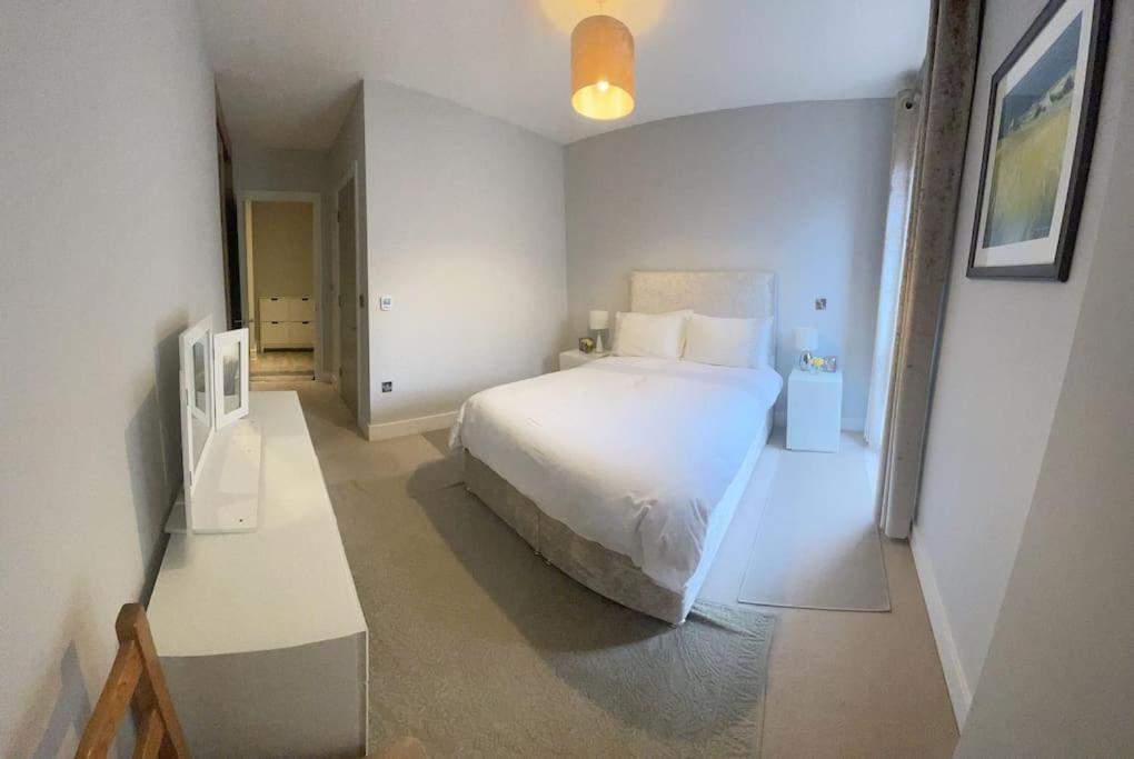 2 Bedroom Acton *