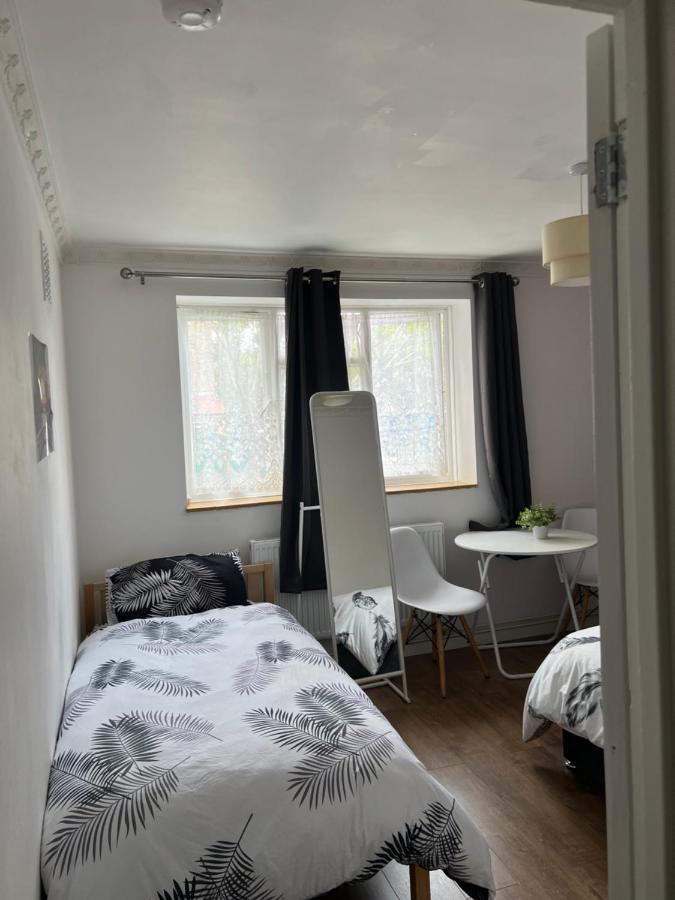 Private With Two Beds Near Accommodatie bij particulieren