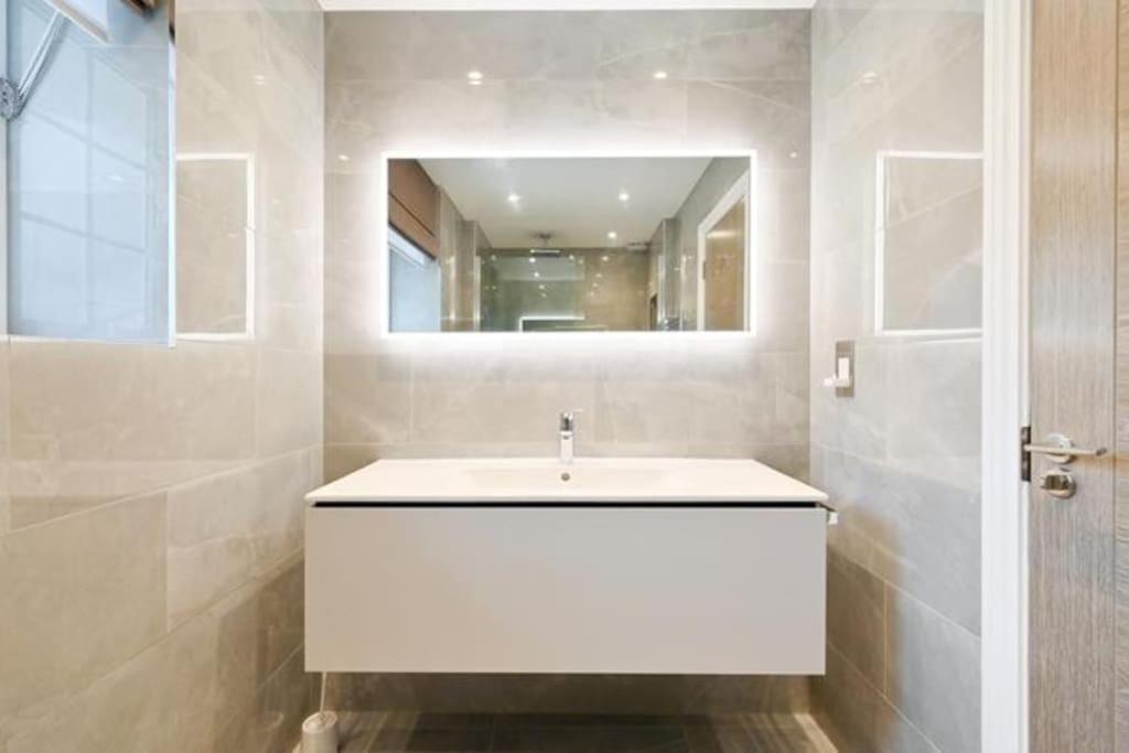 Uber Mayfair Luxury Apartment