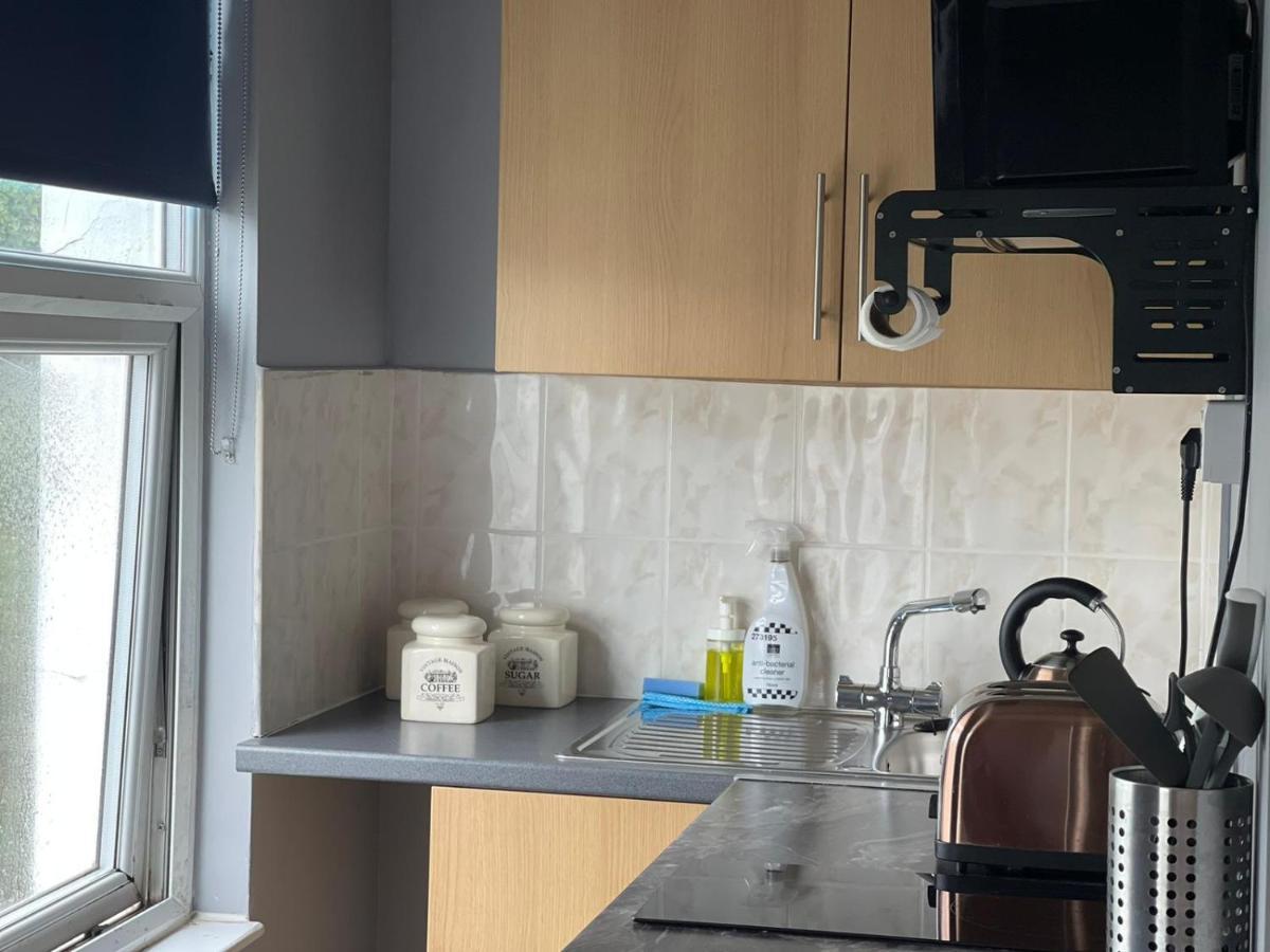 Small Double Close To King's Cross & Camden * London