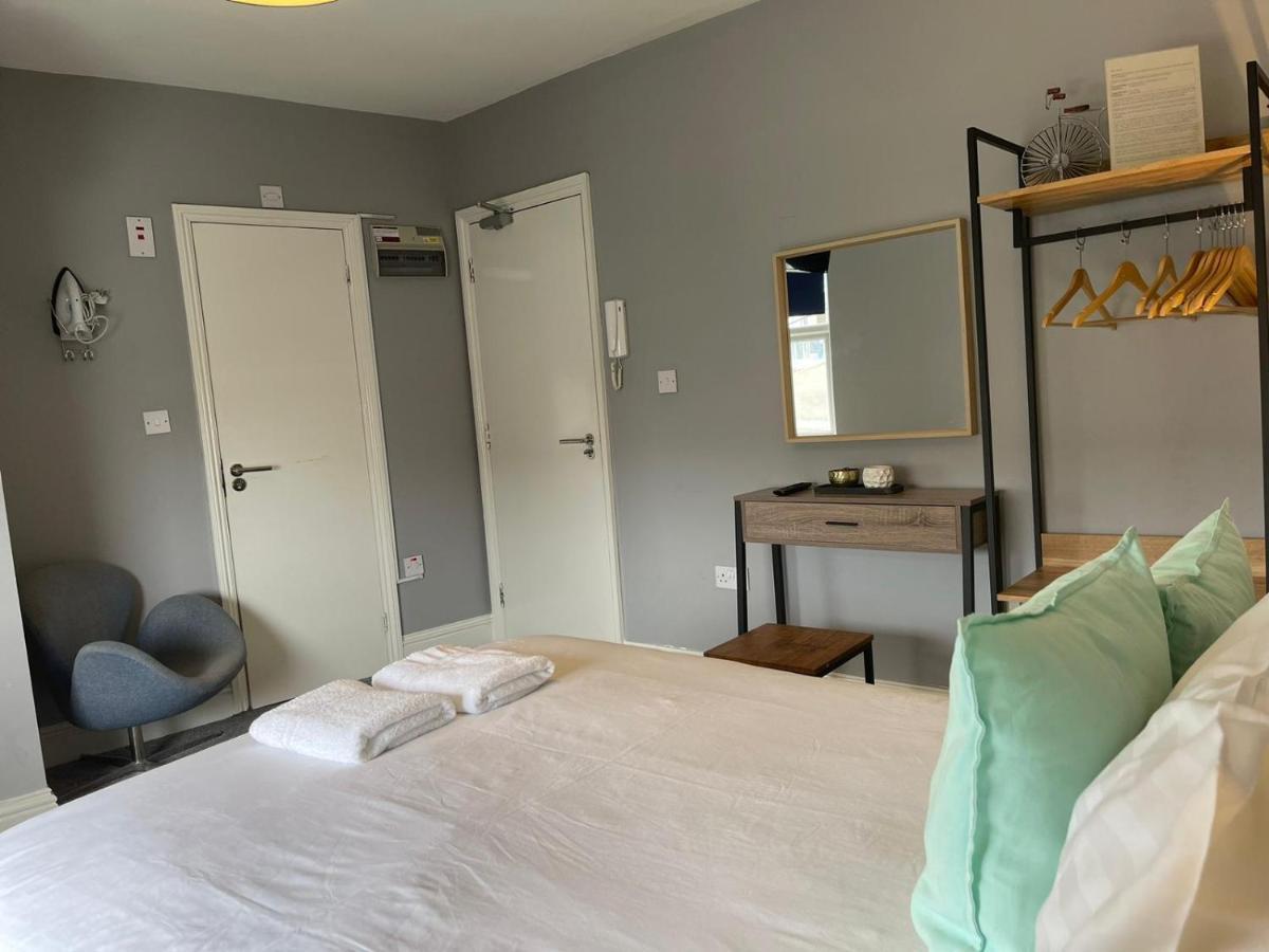 Small Double Close To King's Cross & Camden Apartment London