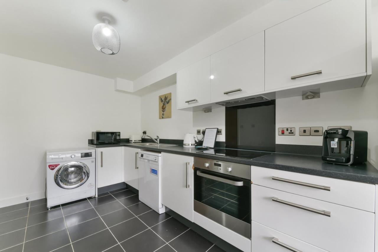 Apartment Spacious, Quiet And Modern *