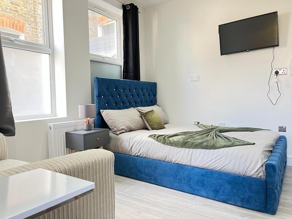 Studio Apartment London