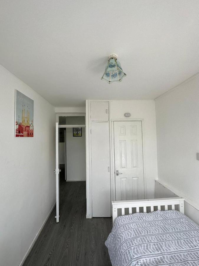 Lovely 3-bed In * London