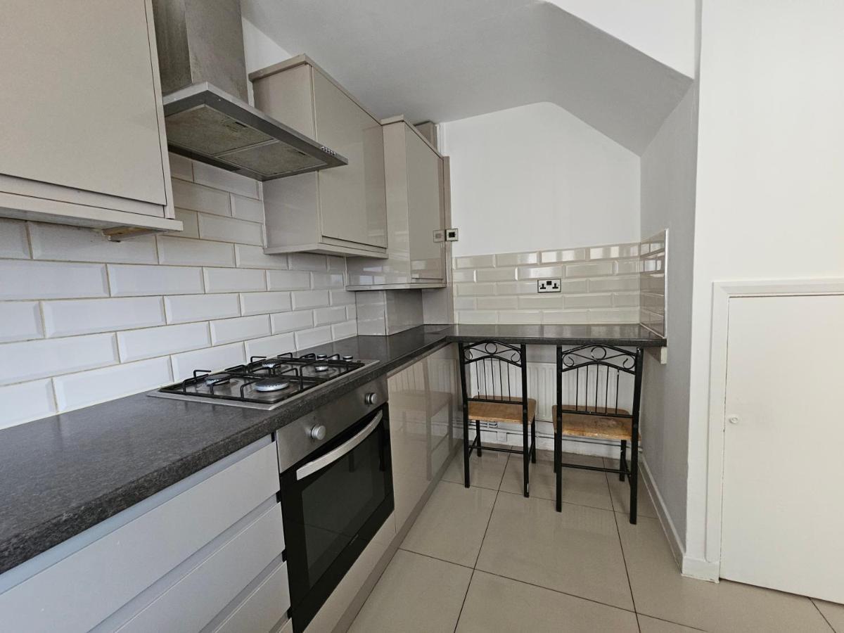 Homestay Towerhill London