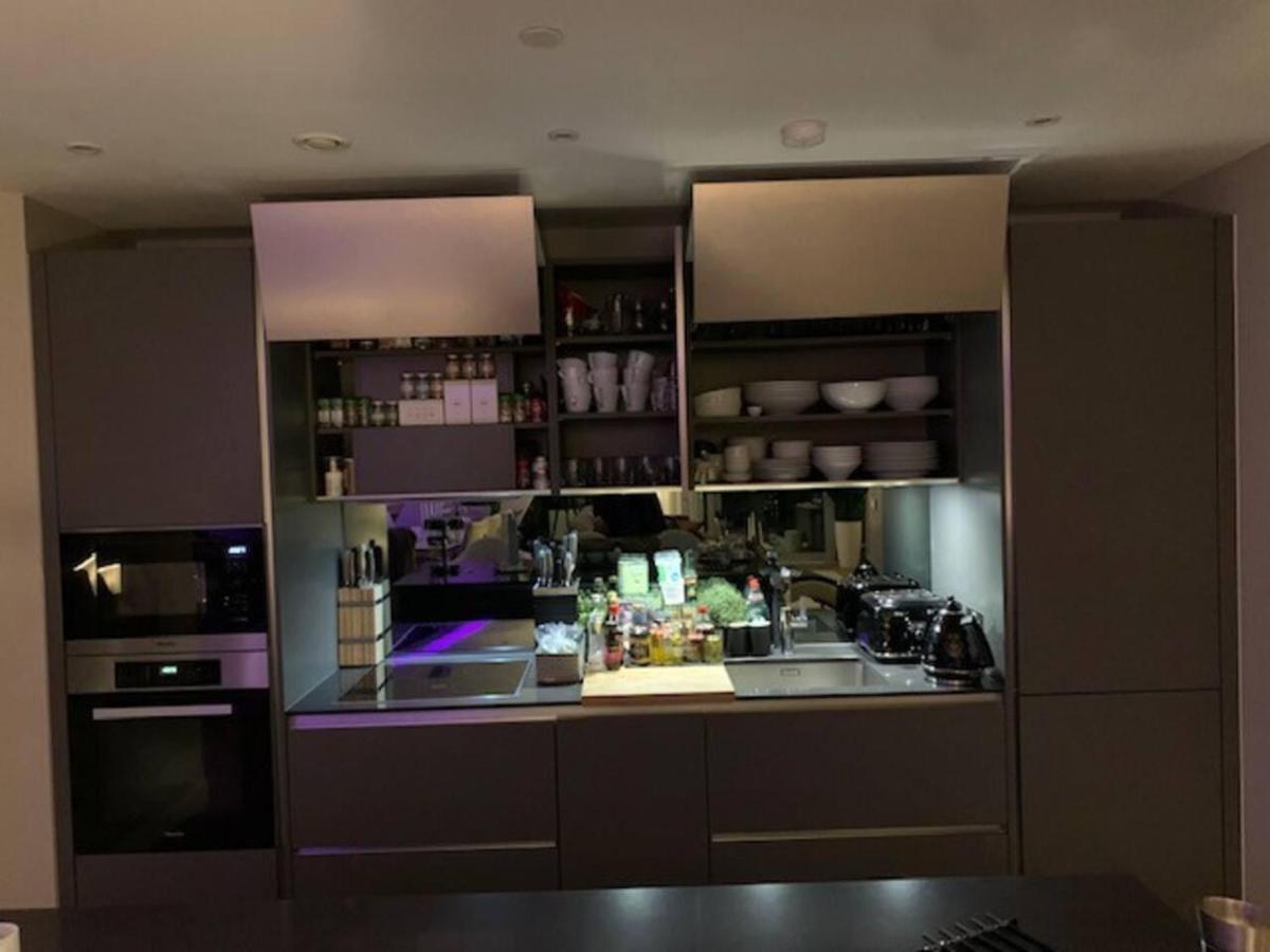 Stunning Penthouse With 360 - Skyline View Apartment London