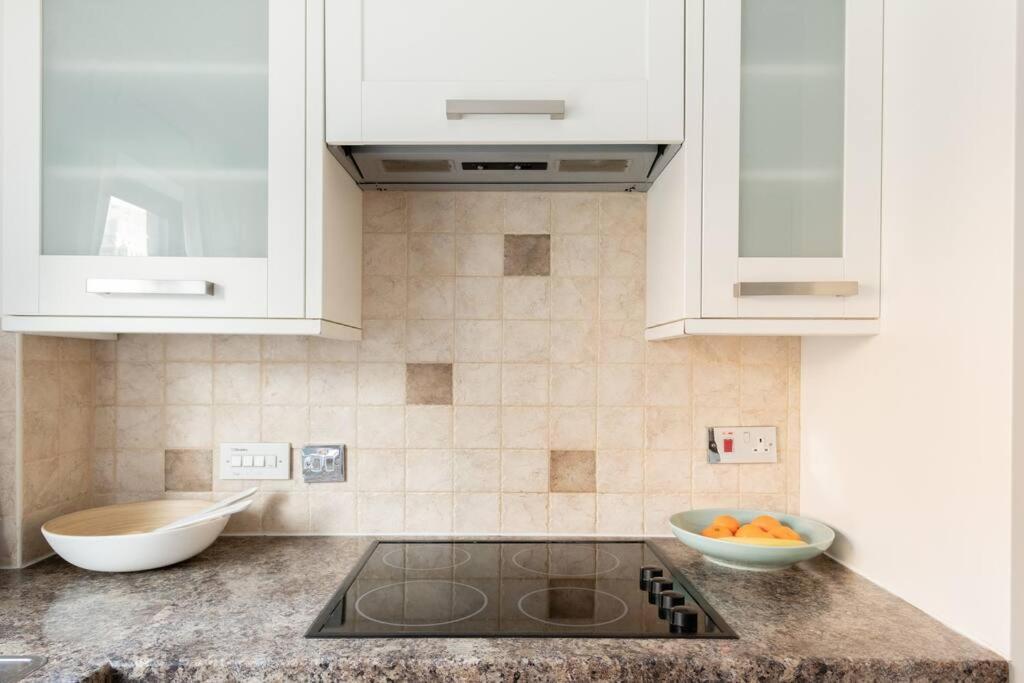 Wapping - Tobacco Docks - Modern Flat Appartement Londen
