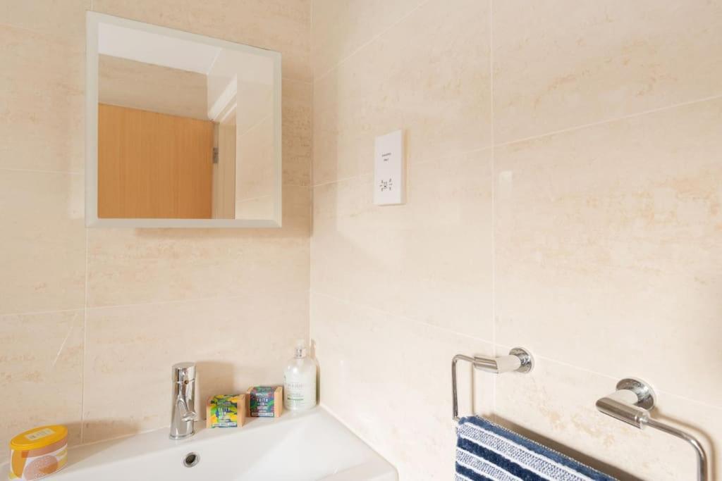 Wapping - Tobacco Docks - Modern Flat Appartement