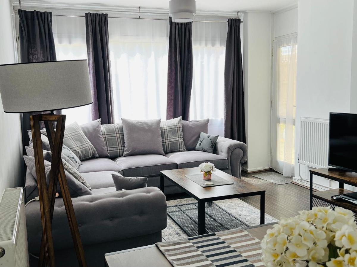 East -studio Apartment