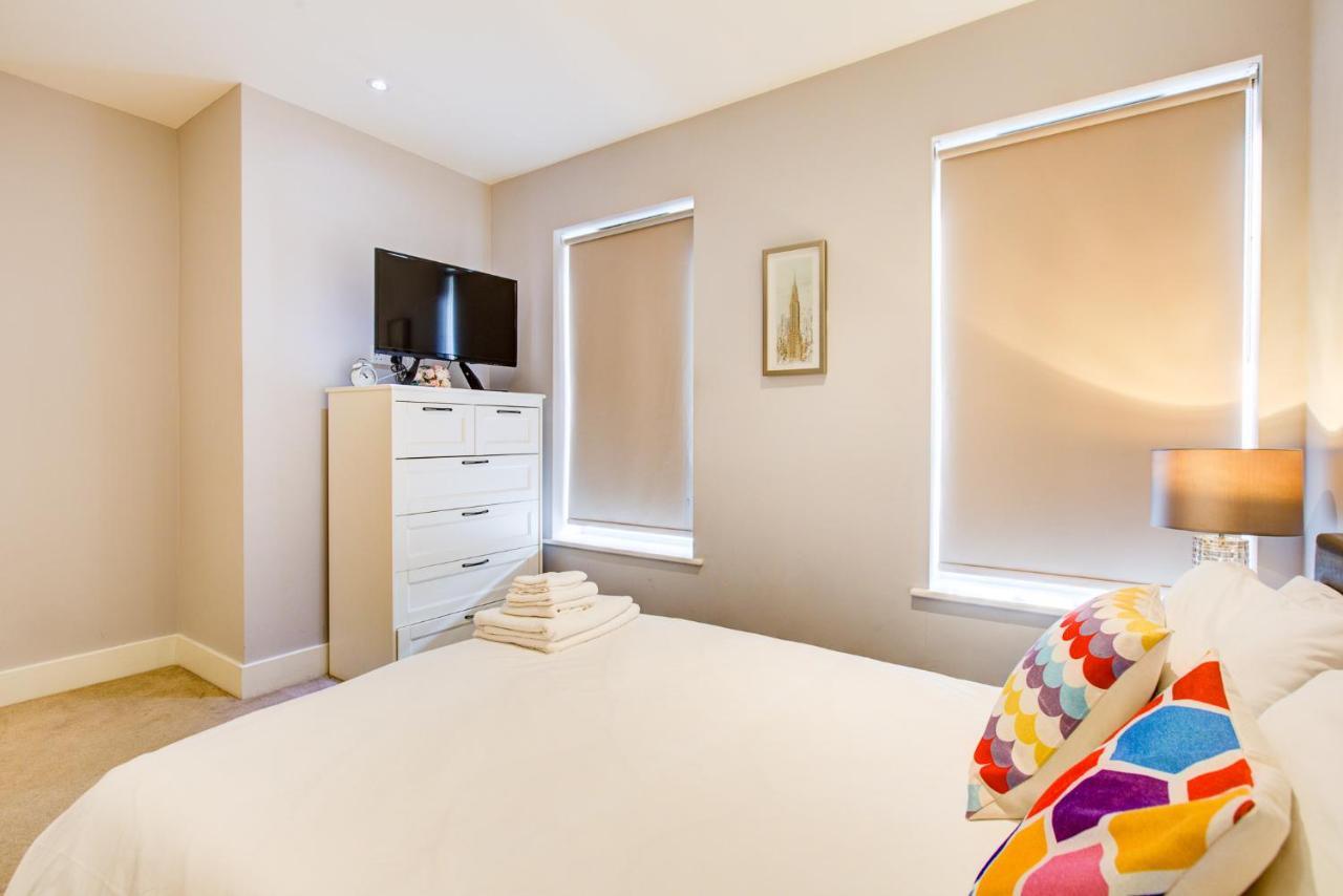 2 Bedroom Spacious In The Heart Fulham