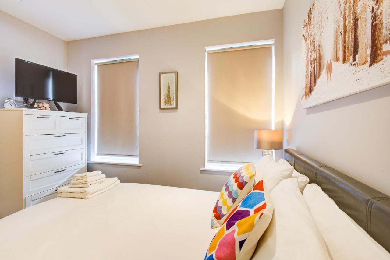 Apartment 2 Bedroom Spacious In The Heart Fulham London