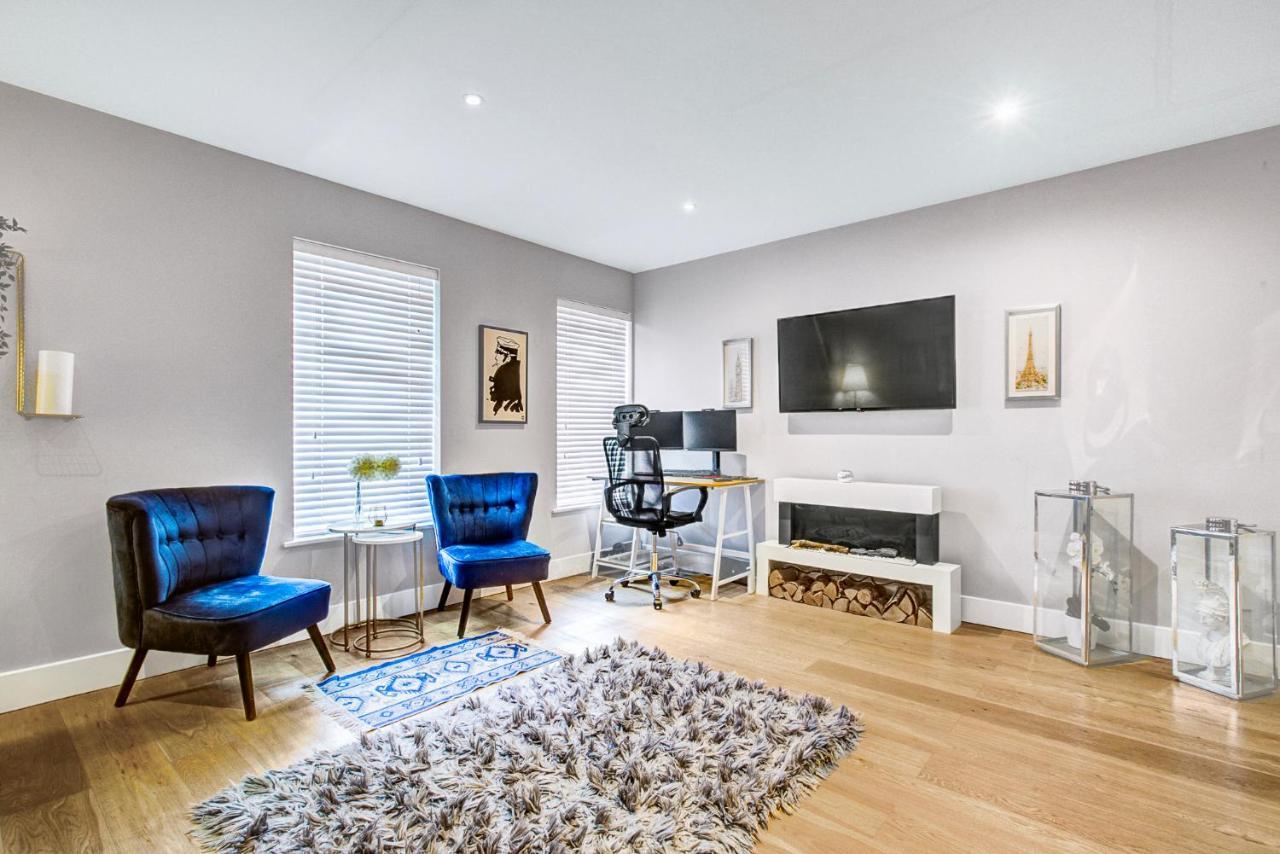 2 Bedroom Spacious In The Heart Fulham *