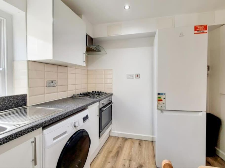 Flat 7 Mornington Crescent, 2 Bedroom, 1 Bathroom Flat London