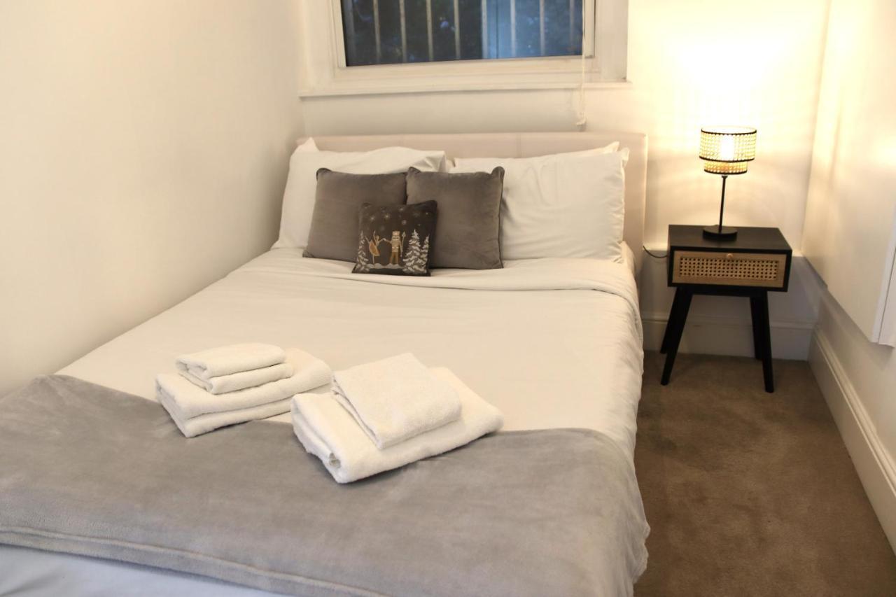 Charming Hyde Park 2bedroom Flat Apartment *
